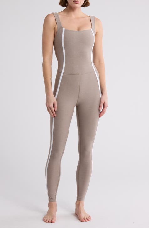 Mono con cuello cuadrado de New Moves