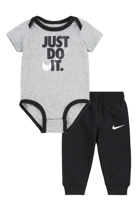 Conjunto de body de punto con logotipo y joggers de felpa francesa (bebé)