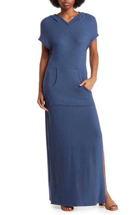 Vestido largo de manga corta con capucha