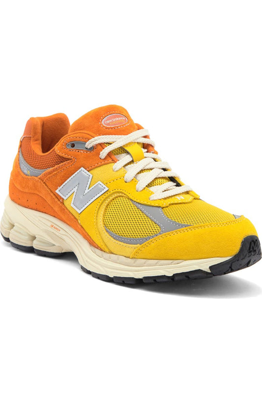 2002R Sneaker (Men)