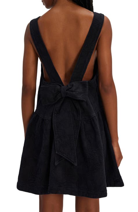 Acerca del minivestido con lazo Town