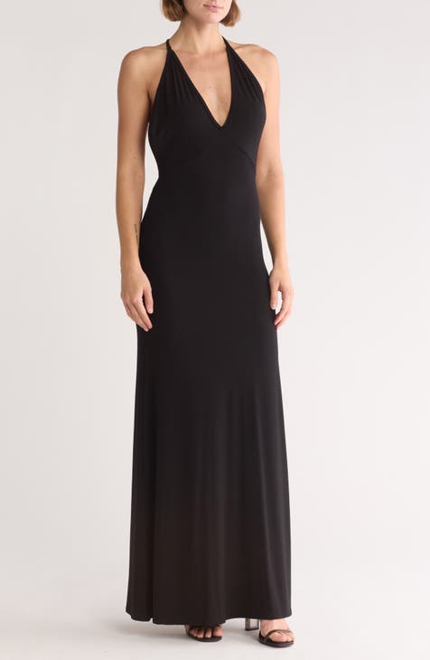 Vestido largo con escote pronunciado