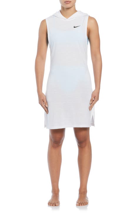 Vestido encubierto con capucha