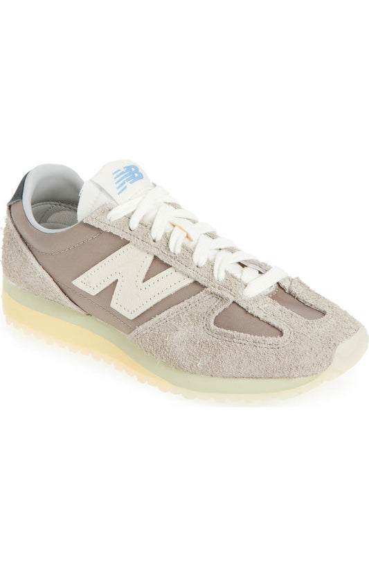 Gender Neutral 471 Sneaker