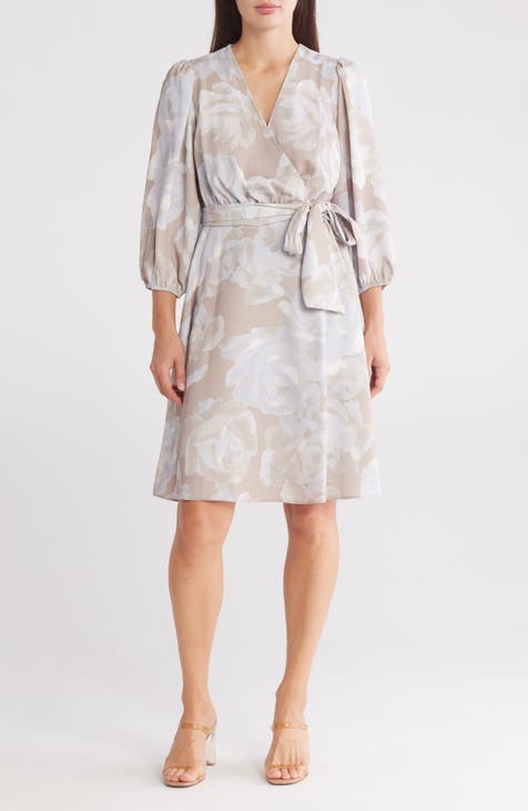 Vestido acampanado floral de manga larga