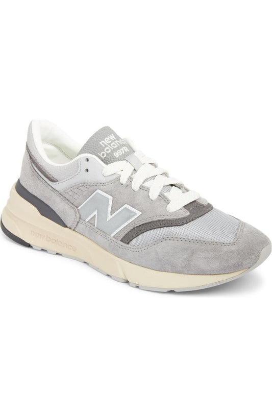Gender Inclusive 997R Sneaker