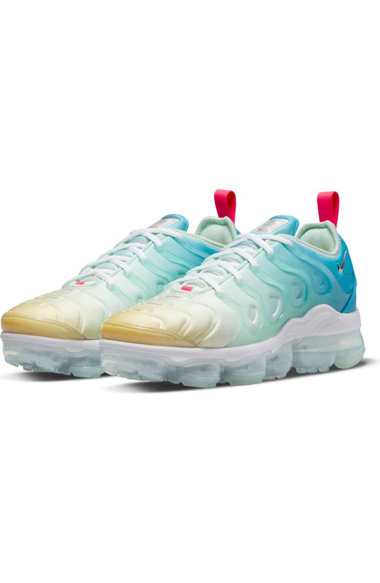Air VaporMax Plus Sneaker (Women)