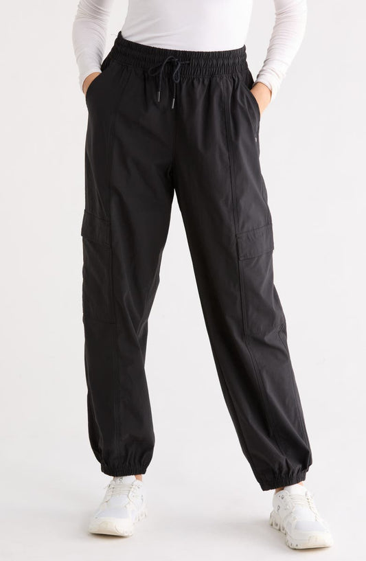 Explore Woven Pants